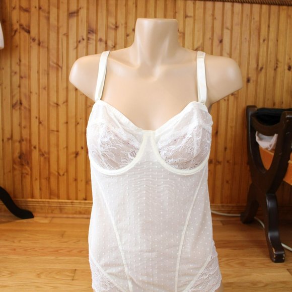 Marks & Spencer White Bodysuit 34C Sequins Polka Dots and Lace Teddy Bridal T61 - Picture 3 of 10